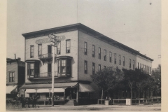 McKinnon Hotel