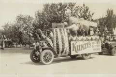 Cadillac-Parade-1918-11-14-Peace-Parade-19