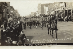 Cadillac-Parade-1918.11.14-Peace-Parade-4