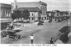 Holmquist Coll. Acme Truck Parade