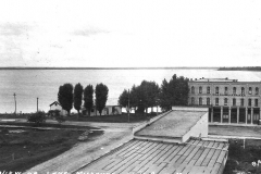 Lake City Hotel
