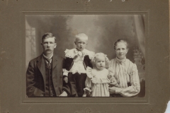 Albert Bloomquist Family