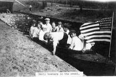 Boaters Afloat in the Canal