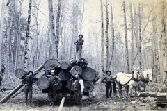 Cadillac-Lumber-Loading-logs-unk-loc-Wexford-mus