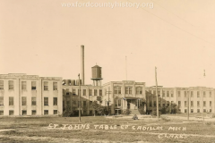 Cadillac-Business-St.-Johns-Table-Factory