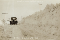 Cadillac-Weather-Winter-Scene-3